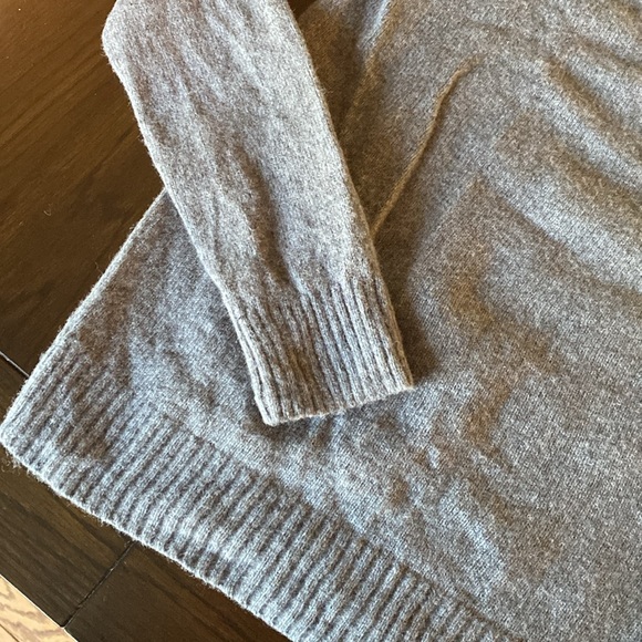 Mens wool blend grey sweater Large - Picture 3 of 5
